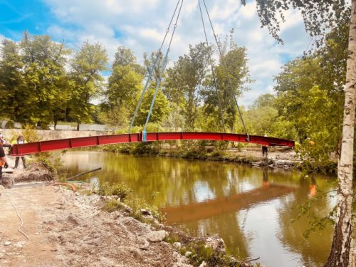 POSE DE LA PASSERELLE AU PARC DU CHÂTEAU 5